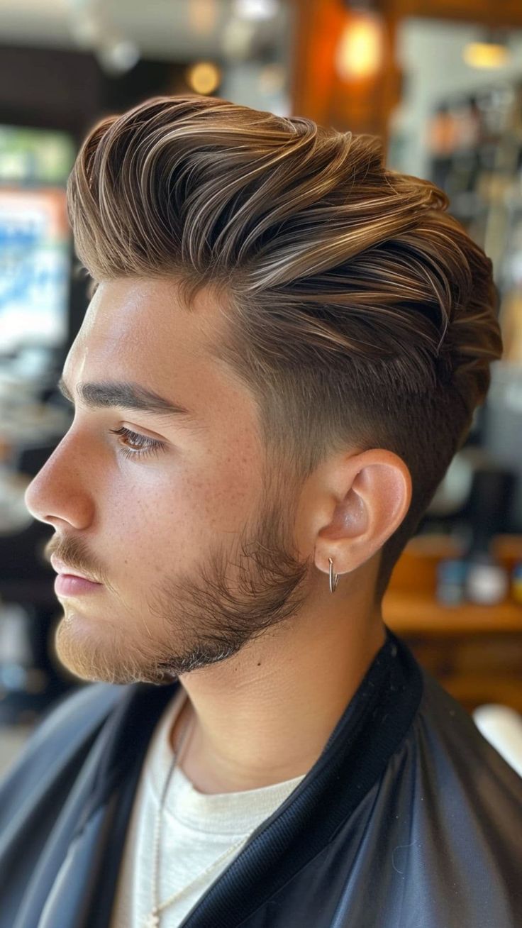 Pompadour moderno com degradê