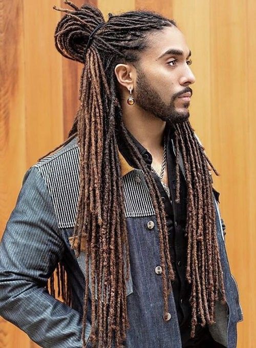 Estilo alternativo com dreadlocks